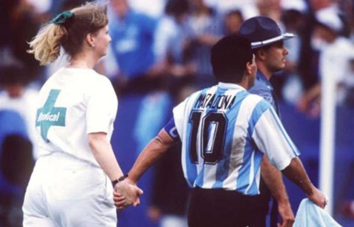 30 Jahre nach Maradonas letztem Spiel in der Nationalmannschaft: Die Geschichte der Krankenschwester, die ihn zur Anti-Doping-Kontrolle brachte
