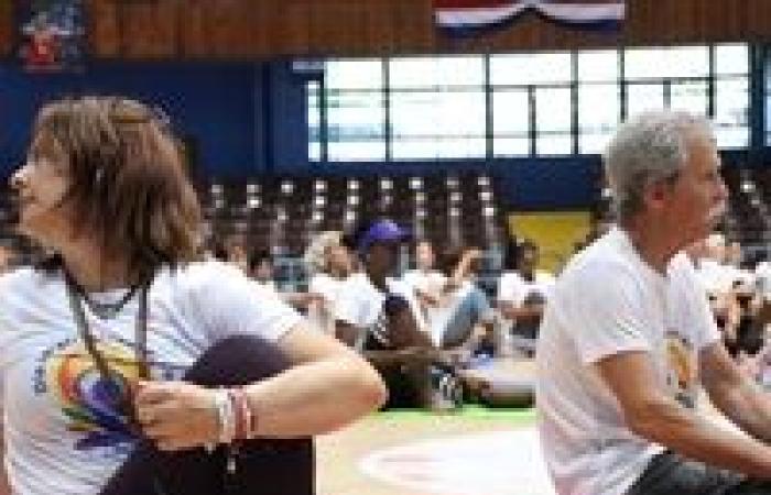 Der Internationale Yoga-Tag wird in Kuba gefeiert