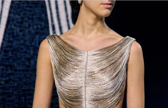 Griechische Göttin kleidet sich auf der Dior Haute Couture Herbst-Winter-Show 2024