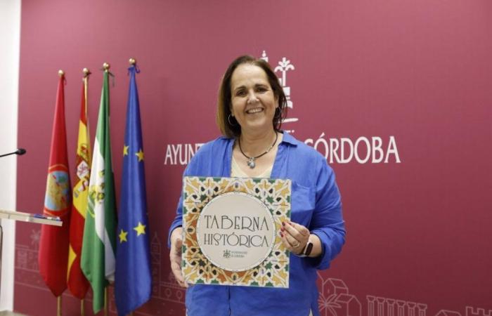 Der Stadtrat von Córdoba verleiht die ersten Auszeichnungen historischer Tavernen an 12 Betriebe