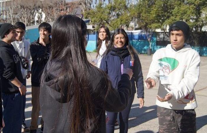Fast 100 Studenten aus der Region Valparaíso nehmen am Mineduc English Winter Camps – Radio Festival teil