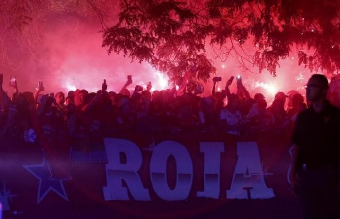 Die Dominikanerin sagt, dass ihr Fußball zu schaffen macht, aber sie liebt La Roja