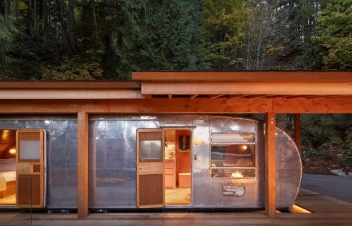 Ein Wohnmobil voller Design mitten im Wald