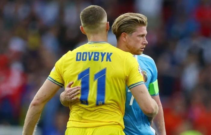 Spannung in Belgien nach dem Unentschieden gegen die Ukraine: Die umstrittene Haltung von Kevin De Bruyne und der Mannschaft aufgrund der Pfiffe aus der Öffentlichkeit