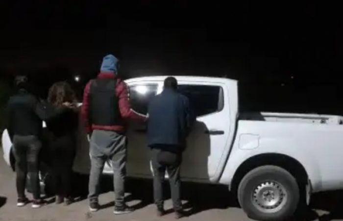 DRINGENDER CHACO: Ein Krimineller, der beschuldigt wird, einen bekannten Teenager entführt und verletzt zu haben, wird verhaftet