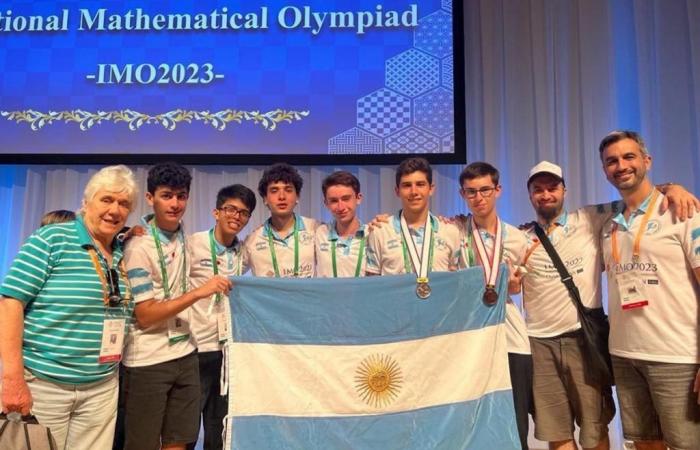 Dank einer Sammlung und ohne staatliche Unterstützung wird Argentinien an den Mathematikolympiaden teilnehmen