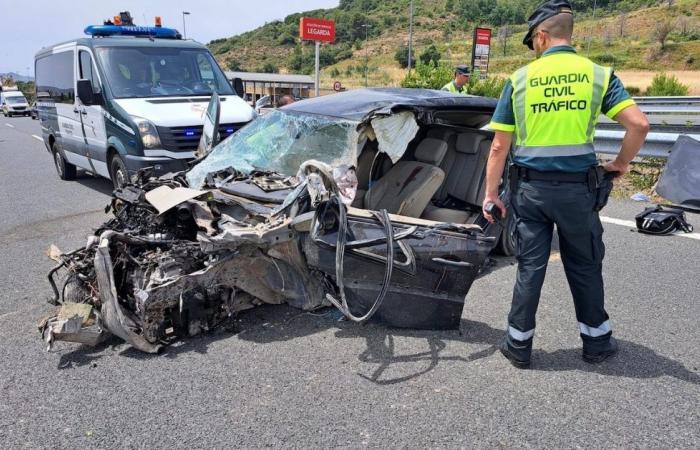 Bei einem Unfall auf der A-12 in Legarda kommt ein Mann ums Leben und eine Frau wird verletzt Euskal Herria
