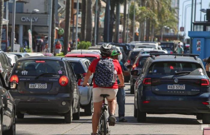 Touristen, die in Uruguay wegen Verkehrsverstößen mit einer Geldstrafe belegt werden, müssen diese bezahlen, bevor sie das Land verlassen