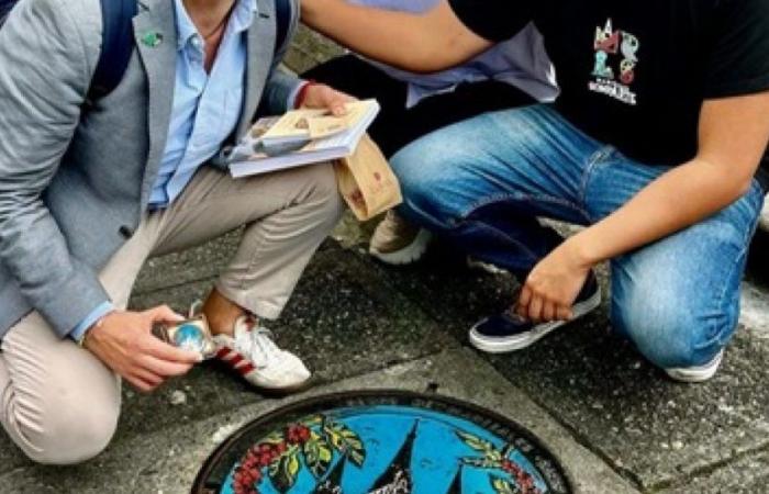 Stadtrat von Bogotá Juan Daniel Oviedo lobt künstlerische Tapas aus Manizales