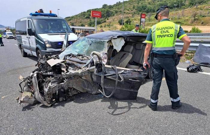 Ein 47-jähriger Mann kommt bei einem Verkehrsunfall auf der A-12 in Legarda – Navarra ums Leben