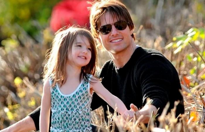 Der Grund, warum Tom Cruises Tochter ihren väterlichen Nachnamen aufgegeben hat