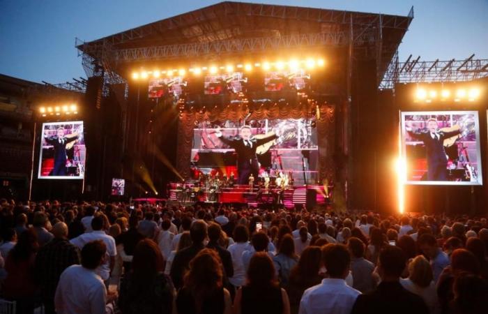 Luis Miguel entfesselt den Wahnsinn bei seinem großartigen Konzert in Córdoba, der ersten Station seiner lang erwarteten Tournee durch Spanien