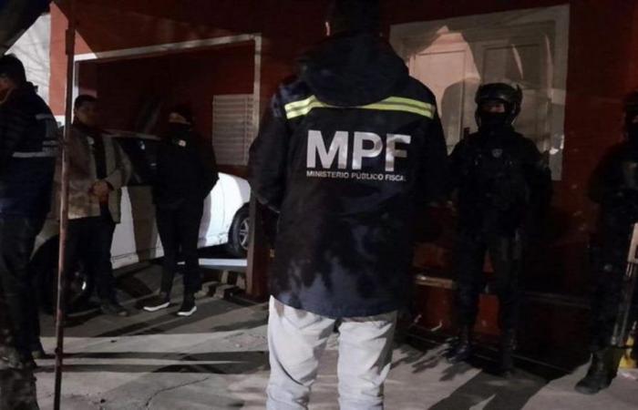 Sie führten 46 Razzien in Tucumán durch, um eine Bande zu zerschlagen, die sich der Enthüllung von Banken verschrieben hatte