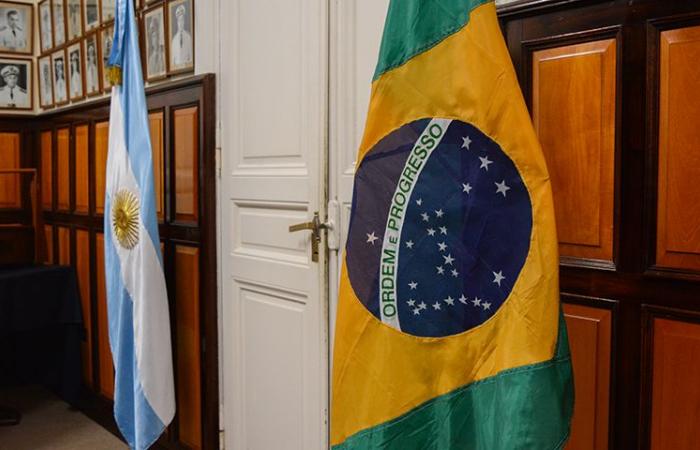 Sie bestätigen die Teilnahme eines U-Bootes an der Übung zwischen den argentinischen und brasilianischen Marinen – Gaceta Marinera