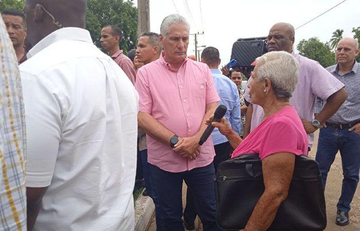 Díaz-Canel besucht Zentren von wirtschaftlichem Interesse in Cienfuegos • Arbeiter