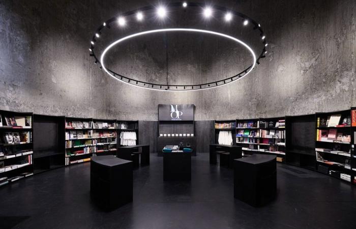 Dies ist Marta Ortegas moderner Buchladen in A Coruña