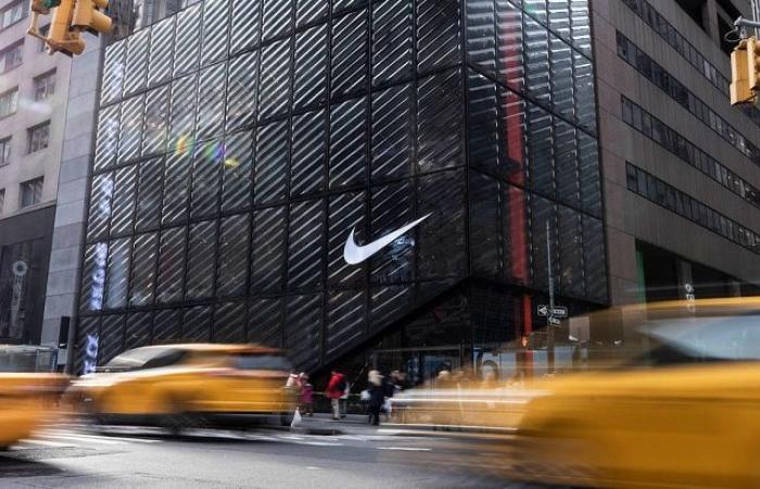 Nike bestätigt seinen Rückschlag: Verkaufsstopp im Jahr 2023 und Rückgang um 2 % im vierten Quartal