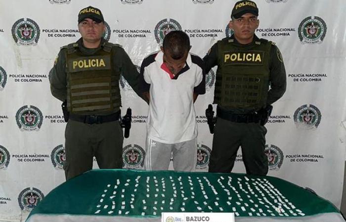 Sie nehmen einen angeblichen Jíbaro in El Banco, Magdalena, gefangen
