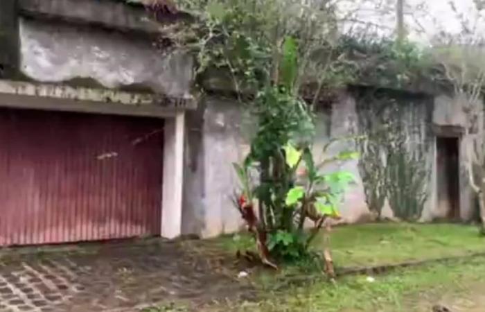 Pelés historische Villa in Brasilien, die heute wie eine Ruine aussieht und das Ziel von Dieben ist