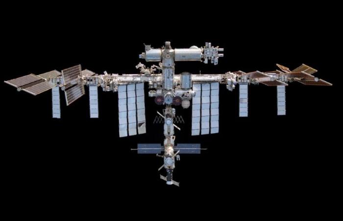 Die NASA beauftragt SpaceX mit dem Bau eines Fahrzeugs, das die Internationale Raumstation aus dem Weltraum bringen soll. • ENTER.CO