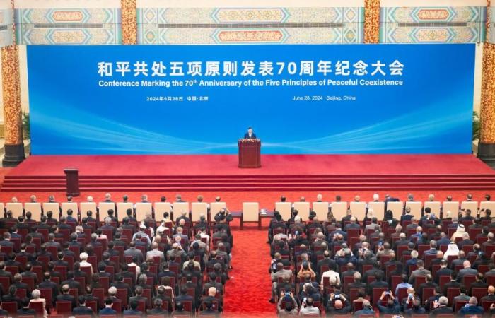 Xi hält Rede auf der Gedenkkonferenz zum 70. Jahrestag der Fünf Prinzipien des friedlichen Zusammenlebens