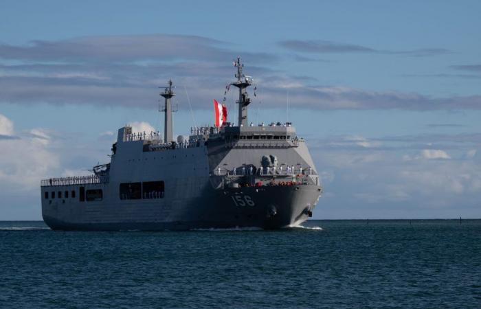 Mit der Beteiligung der Fregatte Condell und des LPD-Schiffes BAP Pisco sind die chilenische und peruanische Marine an der multinationalen Übung RIMPAC 2024 beteiligt