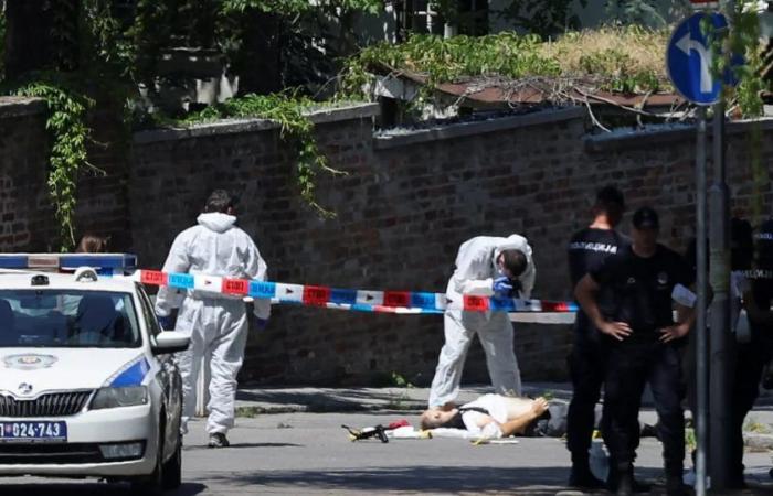 Die serbische Polizei tötete einen Mann, der vor der israelischen Botschaft in Belgrad einen Gendarm mit einer Armbrust angriff
