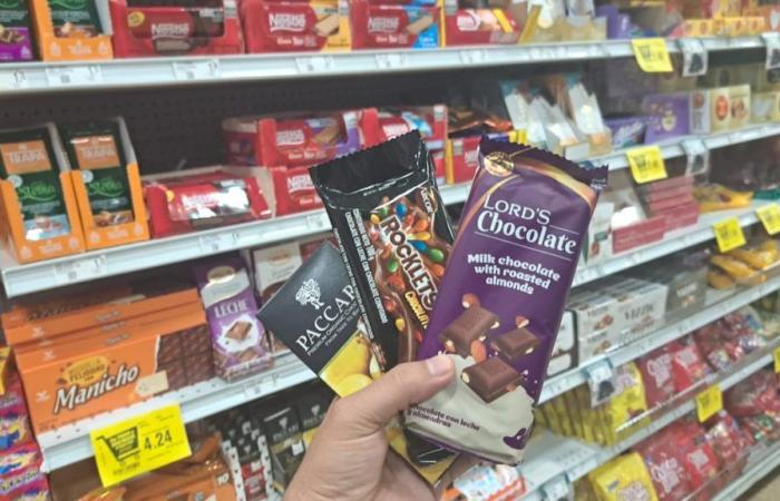 Die Herstellung von Schokolade in Ecuador ist teuer und spiegelt sich in den Kleiderbügeln wider, in denen die importierten Schokoladen an Platz gewinnen | Wirtschaft | Nachricht