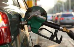 Der Abstand zwischen Benzin- und internationalen Preisen wurde von 20 auf 7 % verkürzt: Was passiert mit der Steuer auf flüssige Kraftstoffe?