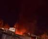 Der Parkplatz des Vertragsunternehmens Air-e wurde in Fundación, Magdalena, niedergebrannt