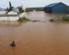 Kenia verschiebt die Wiedereröffnung von Schulen, da die Zahl der durch Überschwemmungen verursachten Todesfälle bei fast 100 liegt