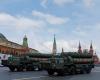Putin zeigte seine Raketen bei der Siegesparade und sagte, dass die russischen Nuklearstreitkräfte „immer in Alarmbereitschaft“ seien.