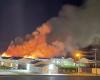 Großer Gebäudebrand in Bathurst, NB, unter Kontrolle, aber immer noch aktiv, sagen Beamte – New Brunswick