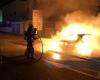 VERANSTALTUNGEN IN CÓRDOBA | Brand am frühen Morgen im Parque Azahara: Ein Auto, ein Container und die Markisen eines Obstladens brennen