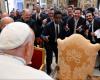 Jimmy Fallon und Cristina Castaño gemeinsam beim Treffen mit Papst Franziskus