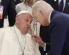 Joe Biden und Papst Franziskus trafen sich beim G7-Gipfel und forderten einen „sofortigen“ Waffenstillstand in Gaza